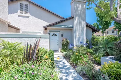 85 Exeter #48, Irvine, CA 92612 - Photo 1