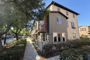 274 Tustin Field Dr, Tustin, CA 92782 - Photo 1