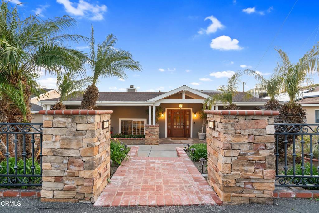 3128 Santa Carlotta St, La Crescenta, CA 91214 MLS P112970