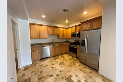 346 Metropole Avenue, Avalon, CA 90704 - Photo 1