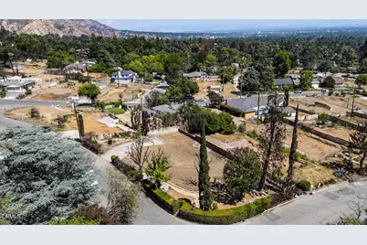 1068 Dolores Dr, Altadena, CA 91001 - Photo 1