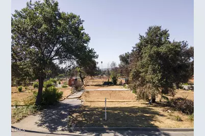 128 E Mariposa Street, Altadena, CA 91001 - Photo 1