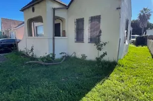 846 E 83rd St, Los Angeles, CA 90001 - Photo 1