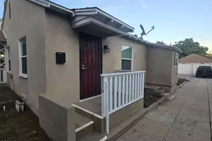 530 N El Molino Ave, Pasadena, CA 91101 - Photo 1