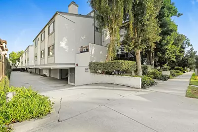 394 S Los Robles Avenue #2, Pasadena, CA 91101 - Photo 1