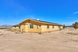 34804 Sunswept Dr, Lucerne Valley, CA 92356 - Photo 1
