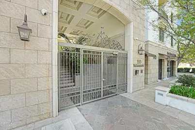 333 N Hill Avenue #210, Pasadena, CA 91106 - Photo 1