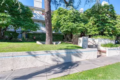 245 S Holliston Avenue #109, Pasadena, CA 91106 - Photo 1