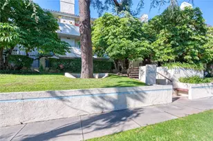 245 S Holliston Ave, Pasadena, CA 91106 - Photo 1