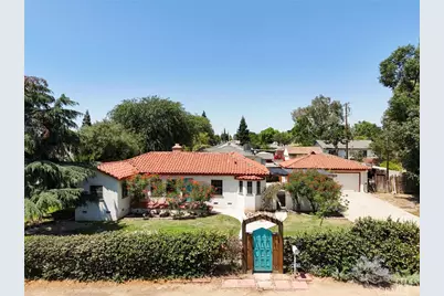 700 Hillcrest Drive, Bakersfield, CA 93305 - Photo 1