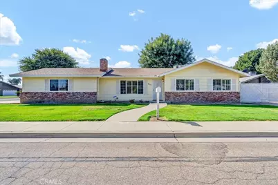837 E Cambridge Avenue, Visalia, CA 93292 - Photo 1