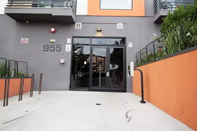 955 Fedora #408, Los Angeles, CA 90006 - Photo 1