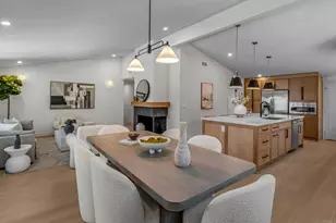 20850 Collins St, Woodland Hills, CA 91367 - Photo 1