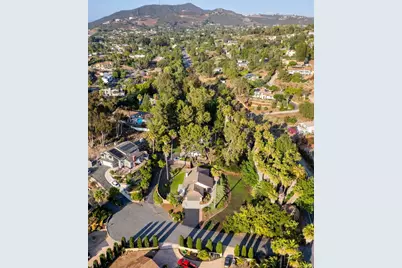 102 Stephanie Ln, Vista, CA 92084 - Photo 1