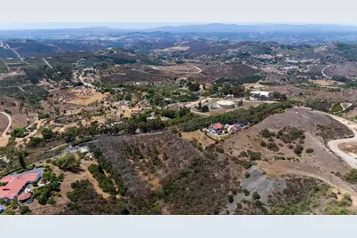 3829 Silverleaf Ln, Vista, CA 92084 - Photo 1