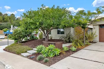 2104 Crownhill Road, San Diego, CA 92109 - Photo 1