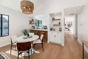 4085 Crystal Dawn Ln, San Diego, CA 92122 - Photo 7