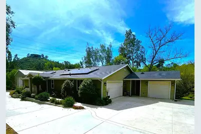 2400 Kauana Loa Dr, Escondido, CA 92029 - Photo 1