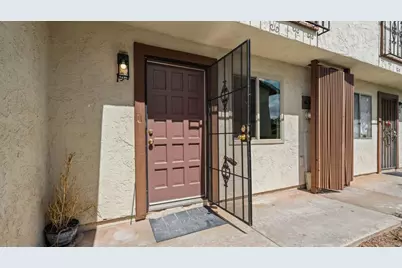 134 Espanas, Escondido, CA 92026 - Photo 1