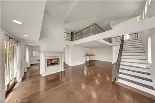 611 9th St, Hermosa Beach, CA 90254 - Photo 1