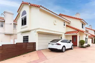 2703 Huntington Ln, Redondo Beach, CA 90278 - Photo 1