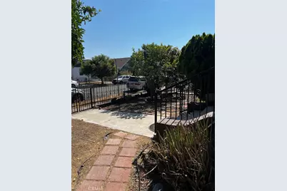 181 W 42nd Place, Los Angeles, CA 90037 - Photo 1