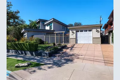 2205 Pacific Ave, Manhattan Beach, CA 90266 - Photo 1
