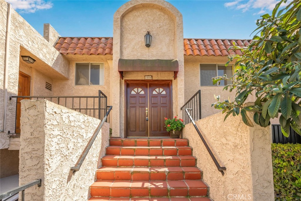 2504 Skyline Dr, Signal Hill, CA 90755 MLS PW23054996 Coldwell Banker