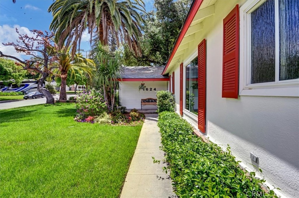 1624 Dwight St, Redlands, CA 92373 MLS PW23076391 Coldwell Banker