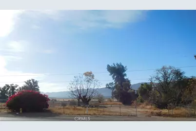 880 E Lakeshore Drive, Lake Elsinore, CA 92530 - Photo 1