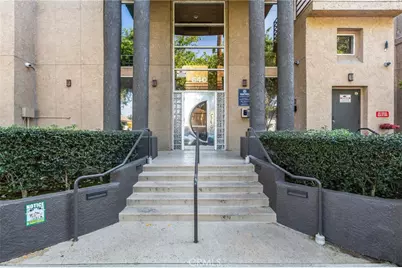 640 W 4th Street #304, Long Beach, CA 90802 - Photo 1