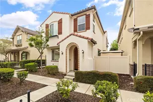 653 S Mandarin Ln, Rialto, CA 92376 - Photo 1