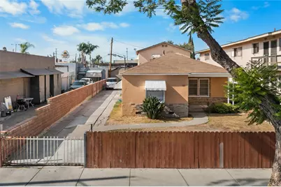 105 E Pomona Street, Santa Ana, CA 92707 - Photo 1