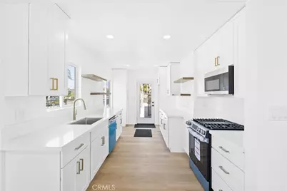 401 S Smith Avenue, Corona, CA 92882 - Photo 1