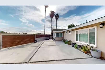 641 W 127th Street, Los Angeles, CA 90044 - Photo 1