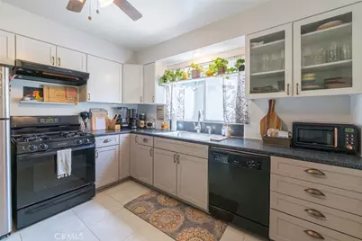 5270 E Anaheim Unit 2 Street, Long Beach, CA 90815 - Photo 1