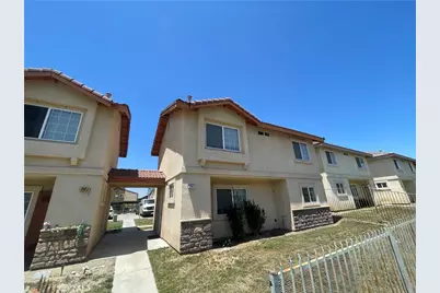 214 N Spruce Avenue, Rialto, CA 92376 - Photo 1