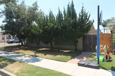6001 California Avenue, Long Beach, CA 90805 - Photo 1