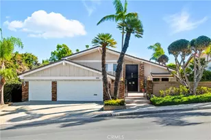 880 N Holly Glen Dr, Long Beach, CA 90815 - Photo 1