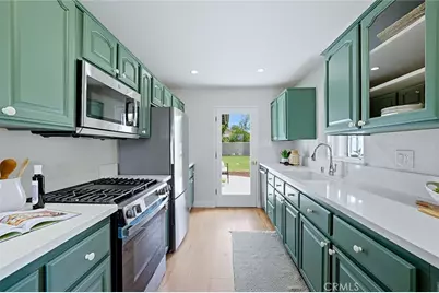 2154 S. Madrid St., Anaheim, CA 92802 - Photo 1