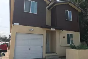 1230 E 33rd St, Los Angeles, CA 90011 - Photo 1