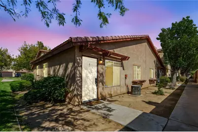 1700 E Avenue Q14 # 8, Palmdale, CA 93550 - Photo 1