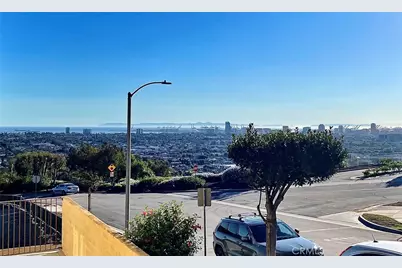 2240 Stanley Ave #5, Signal Hill, CA 90755 - Photo 1