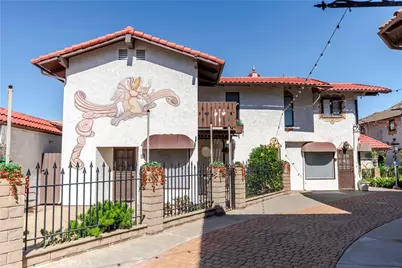 7561 Center #4, Huntington Beach, CA 92647 - Photo 1