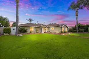 552 S Yorba St, Orange, CA 92869 - Photo 1