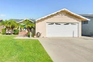 11321 212th, Lakewood, CA 90715 - Photo 1