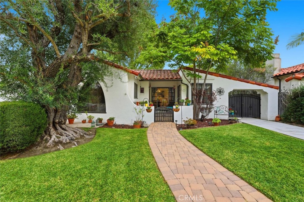 3736 Lemon, Long Beach, CA 90807 - MLS PW25258416 - Coldwell Banker