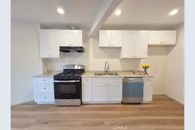 1313 S Bronson Avenue, Los Angeles, CA 90019 - Photo 1