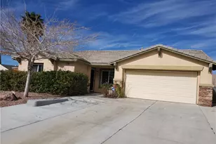 17648 Park Plaza Ct, Victorville, CA 92395 - Photo 1