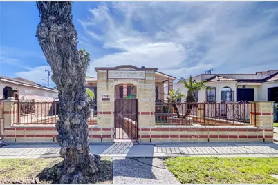 642 E 136th Street, Los Angeles, CA 90059 - Photo 1